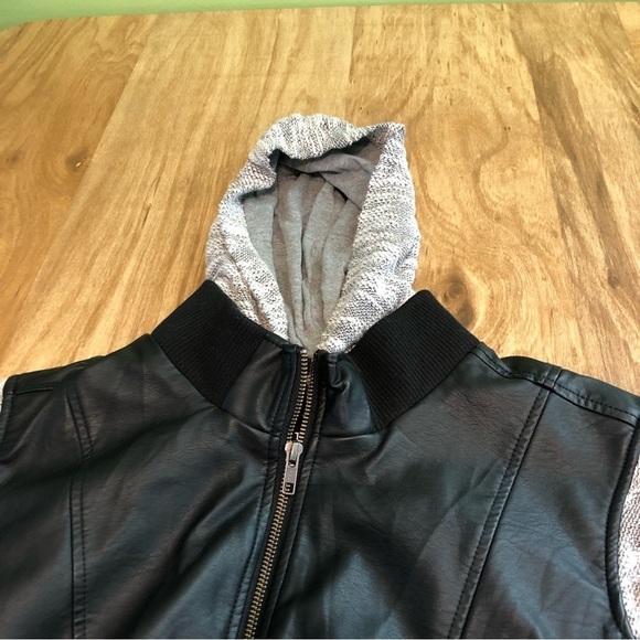 Torrid Womens 0 Black Grey Faux Leather Motorcycle Biker Full Zip Hoodie Jacket - Picture 2 of 10